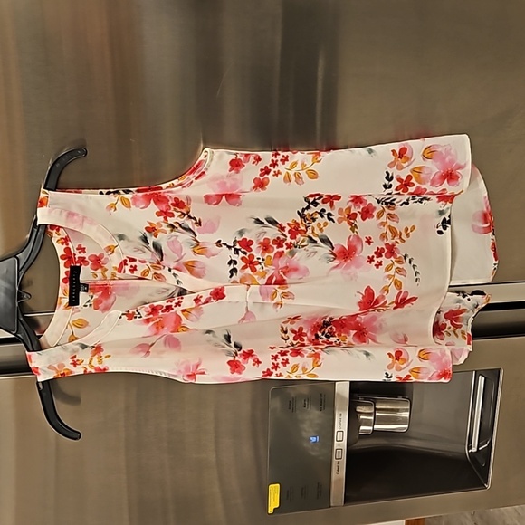 💕SANCTUARY💕 Sleeveless V-Neck Blouse Medium NWOT - Picture 1 of 6